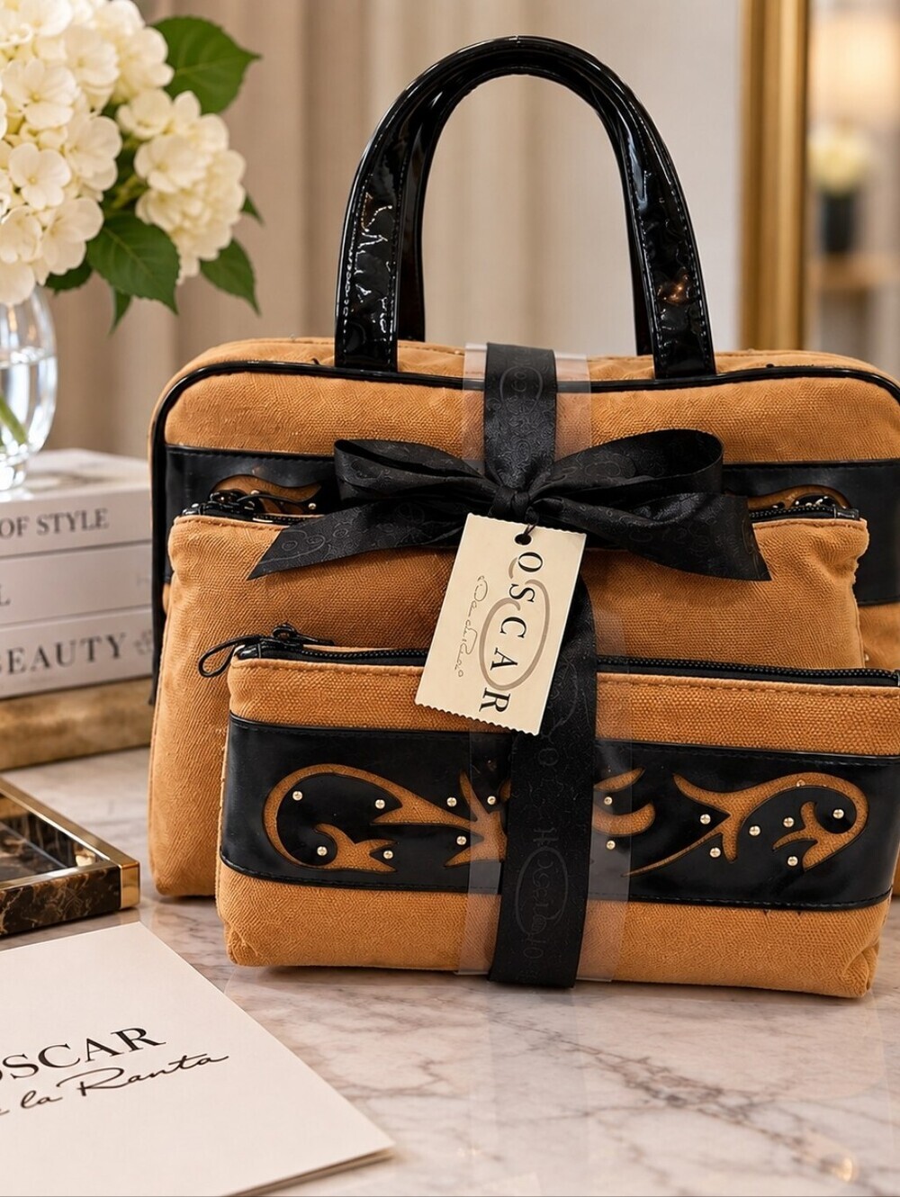 OSCAR De La RENTA 3-Piece Gift Set Handbag – Tan & Black
